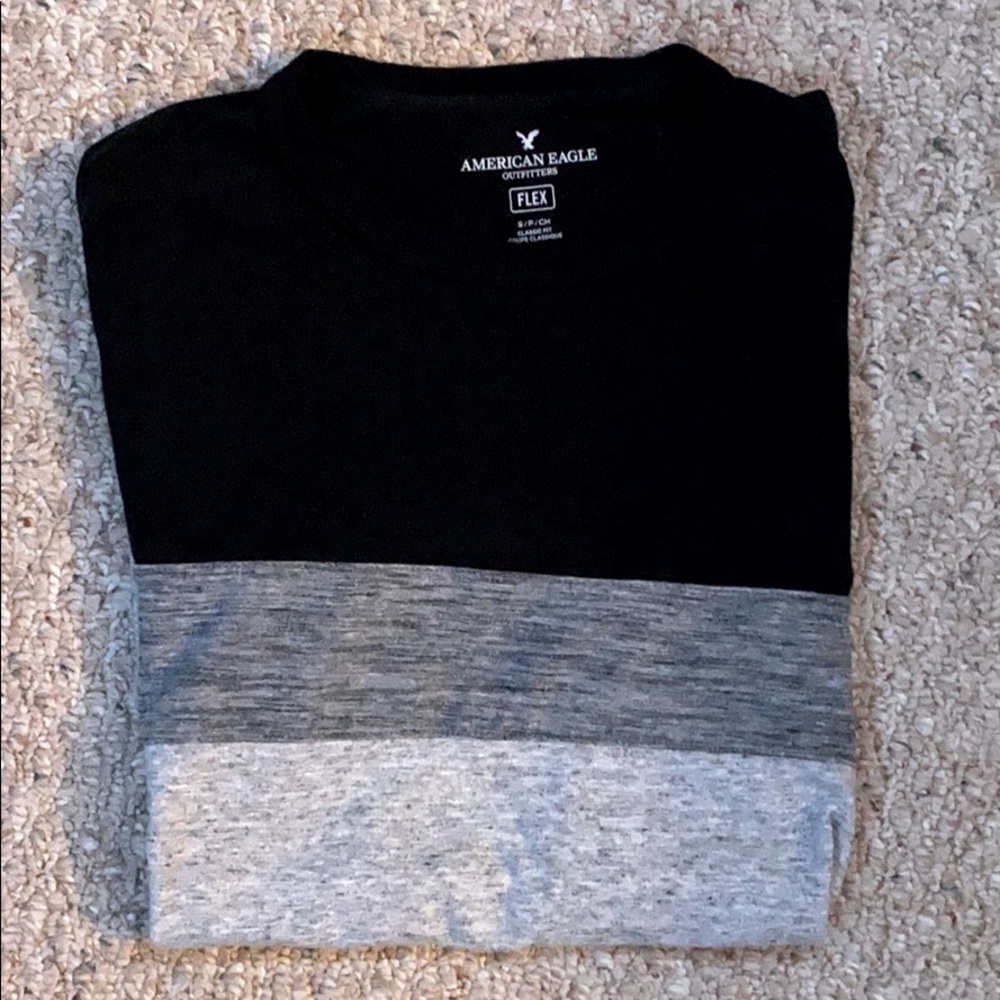American Eagle Black, Grey, and White T-Shirt